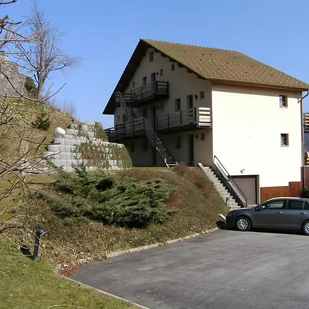 Les 4 Saisons Apartment